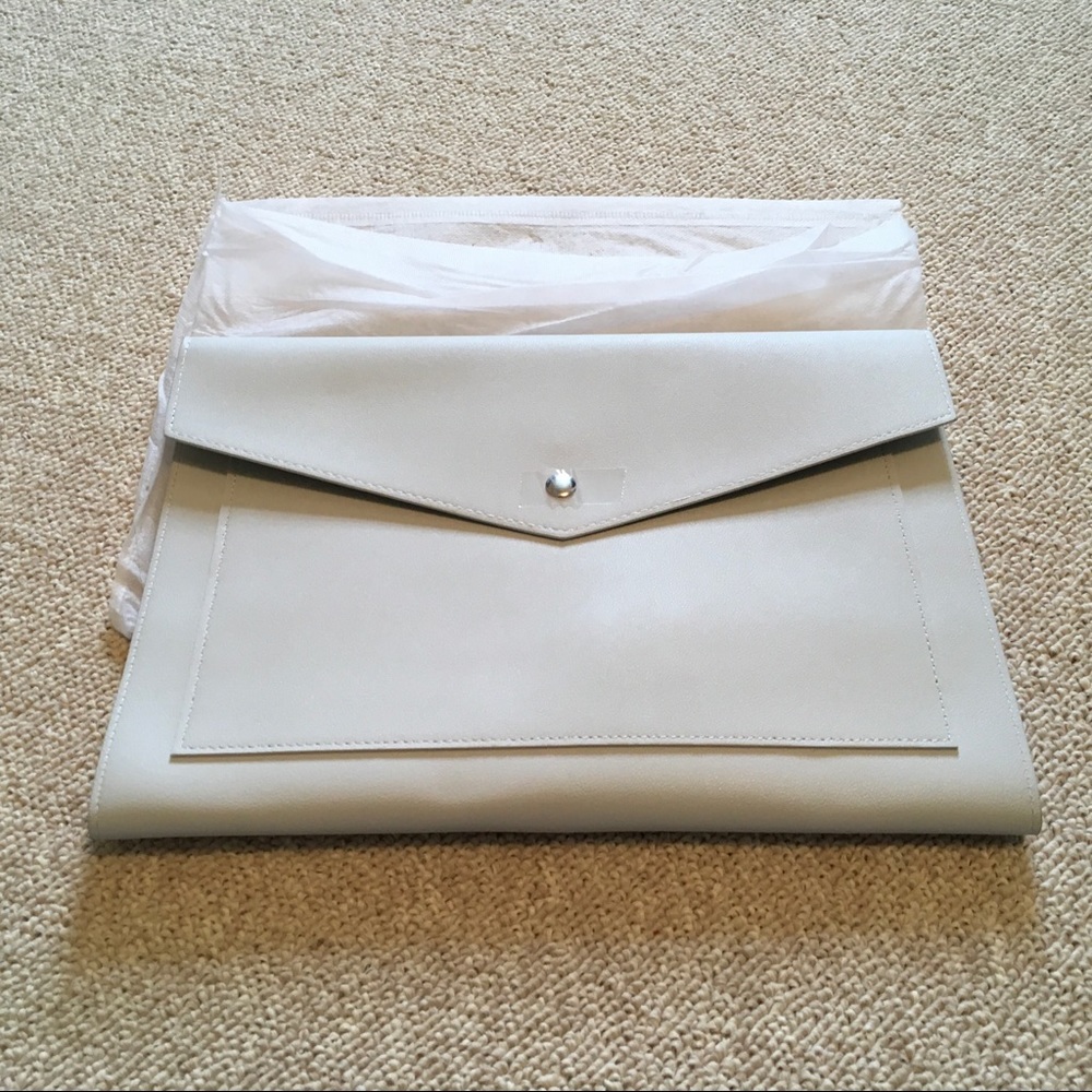 Glass Ladder & Co Megan Portfolio Clutch in Grey